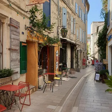 Les Estrelles Apartment Saint-Remy-de-Provence